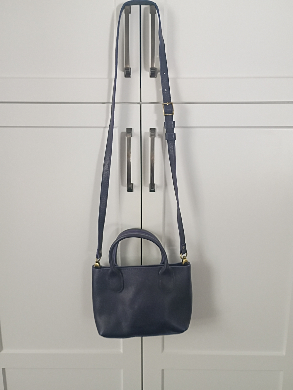 💙Portland Leather Small Rain Drop Cross Body Cobalt Blue w/ Ziipper💙 - Picture 2 of 15